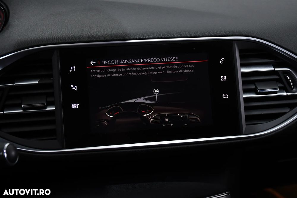 Peugeot 308 1.2 L PureTech Turbo S&S Active - 26