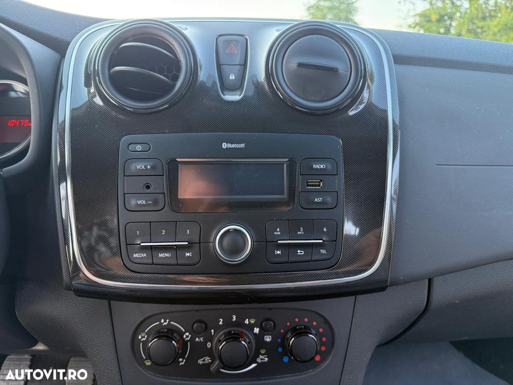 Dacia Sandero 1.0 SCe Laureate - 11