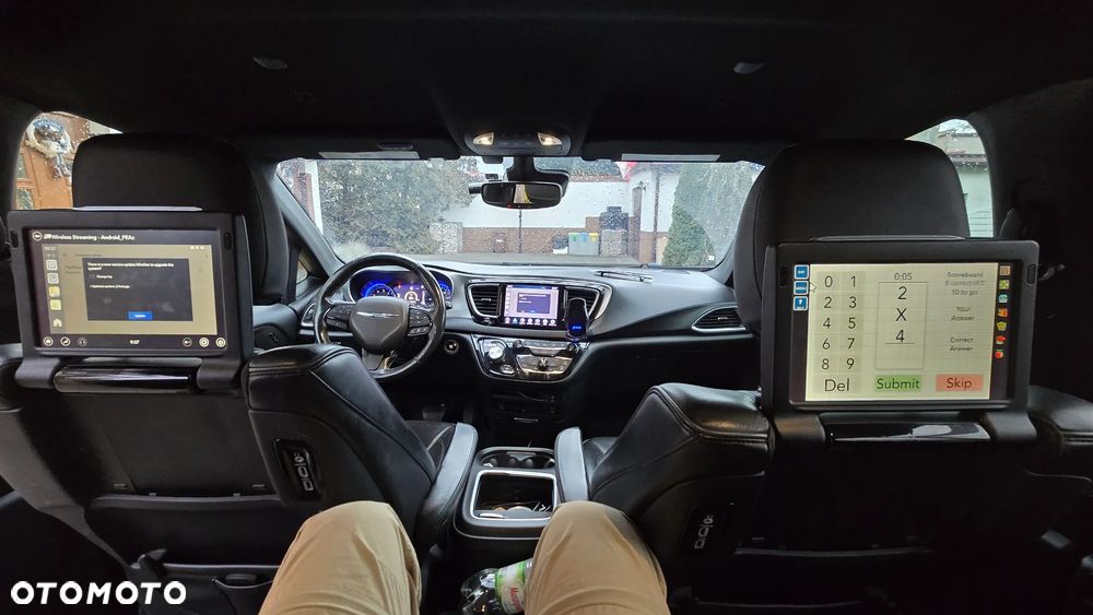 Chrysler Pacifica - 7