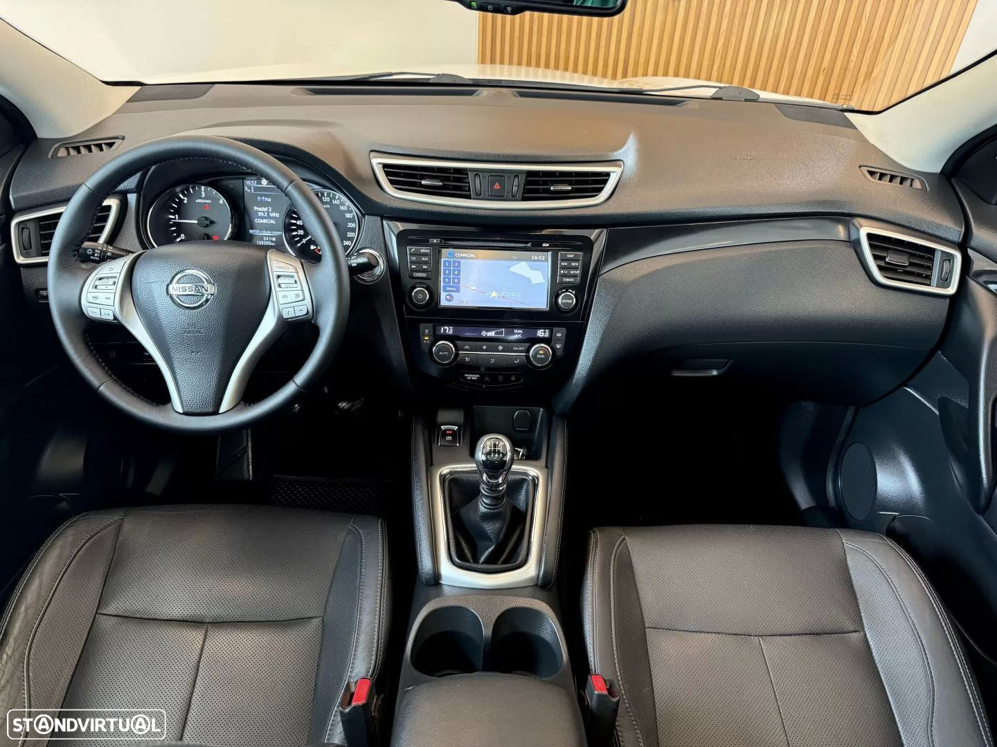 Nissan Qashqai 1.5 dCi Tekna Premium 18 360 - 55