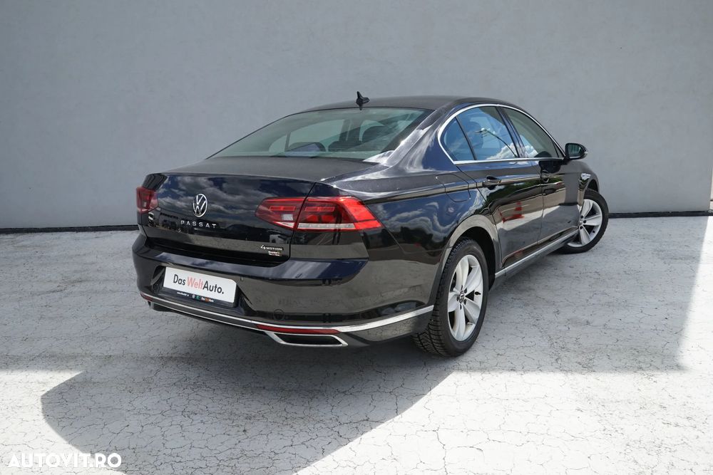 Volkswagen Passat 2.0 TDI DSG 4Mot Highline - 6
