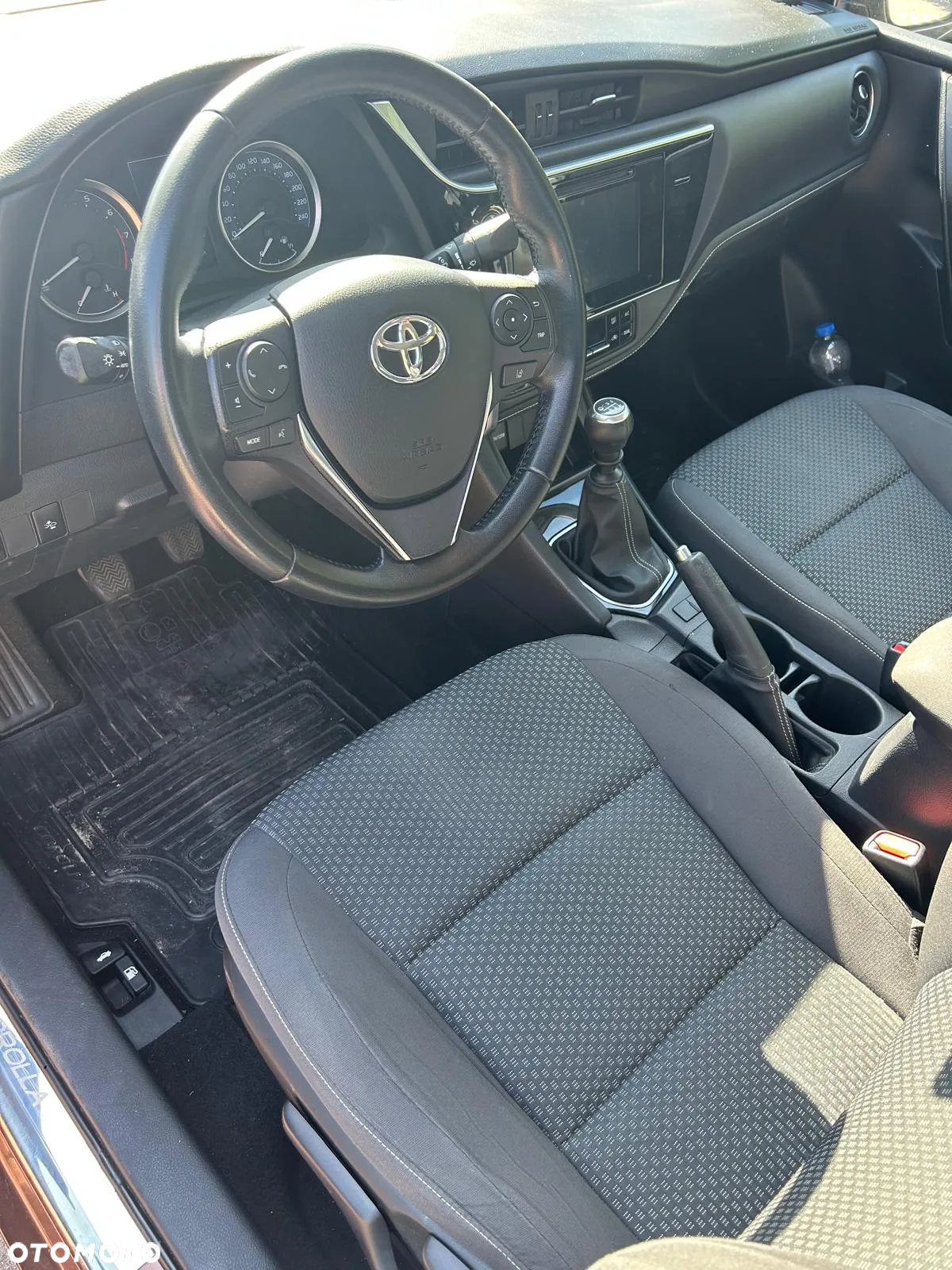 Toyota Corolla 1.6 Comfort - 5