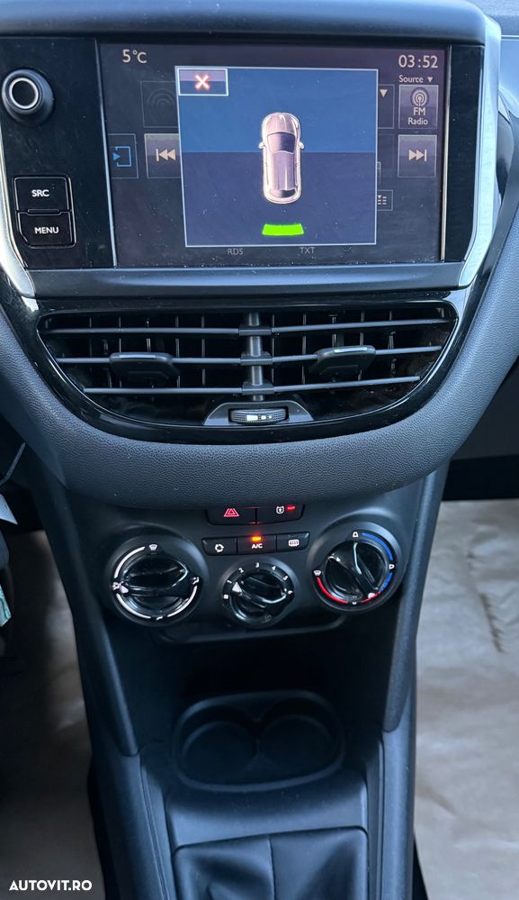 Peugeot 208 PureTech 110 Stop & Start Allure - 17