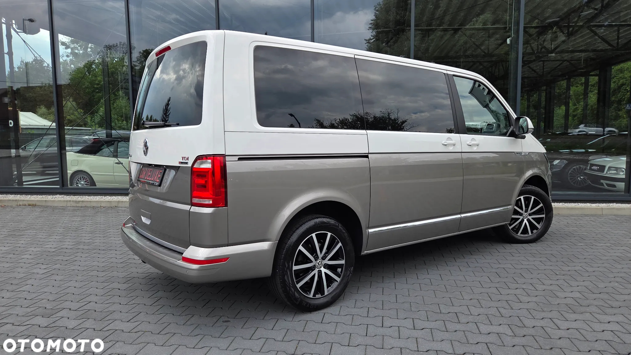 Volkswagen Multivan 2.0 BiTDI L1 Highline 4Motion DSG - 36