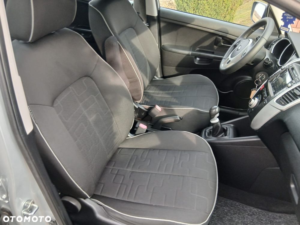 Kia Venga 1.4 CVVT Vision - 27