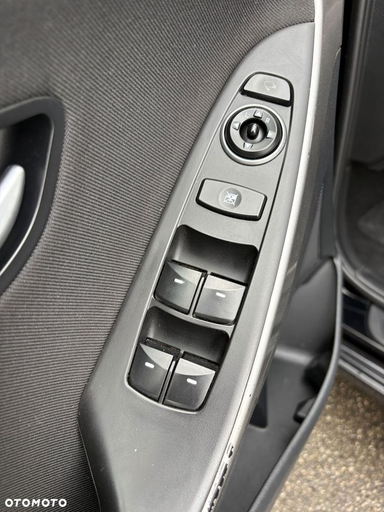 Hyundai i30 i30cw 1.6 CRDi Intro Edition - 19