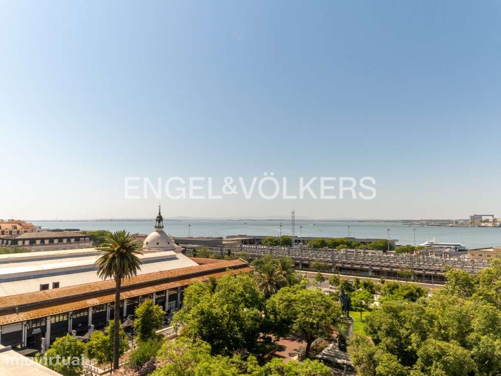Apartamento T2 na Praça Dom Luís I | Investimento Pronto a Rentabil... - Grande imagem: 3/25