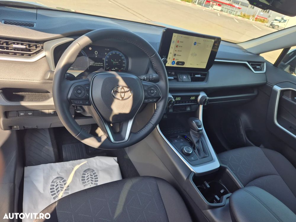 Toyota RAV4 - 16