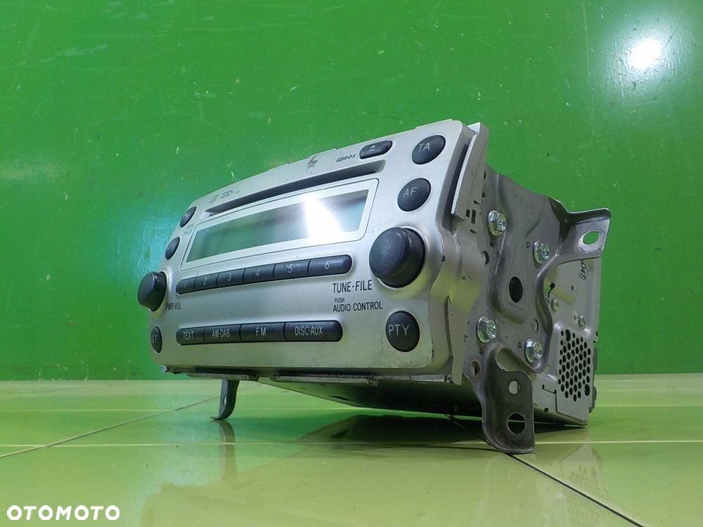 TOYOTA URBAN CRUISER 1.3 VVTI 09r 5D radio CD 86120-52580 - 3