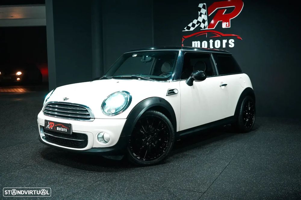 MINI 3 Portas Cooper D - 1