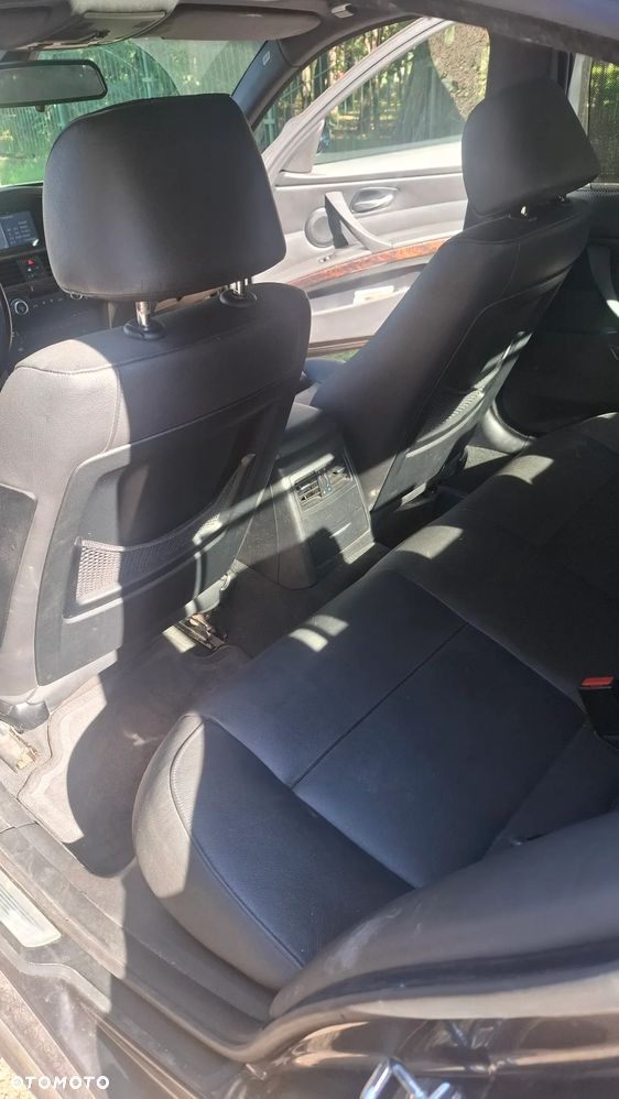 BMW Seria 3 330d - 16