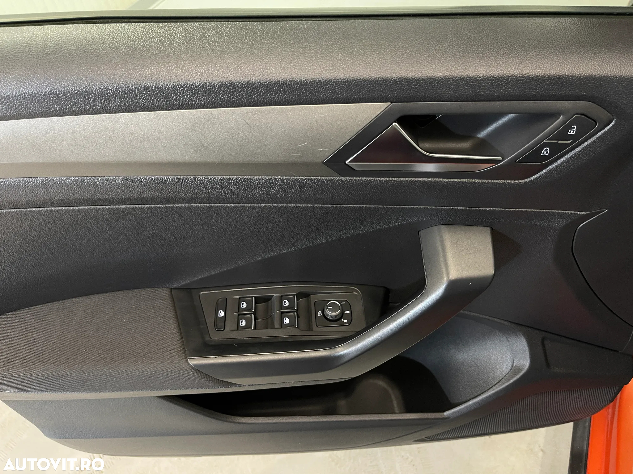 Volkswagen T-ROC 2.0 TDI DSG Style - 26