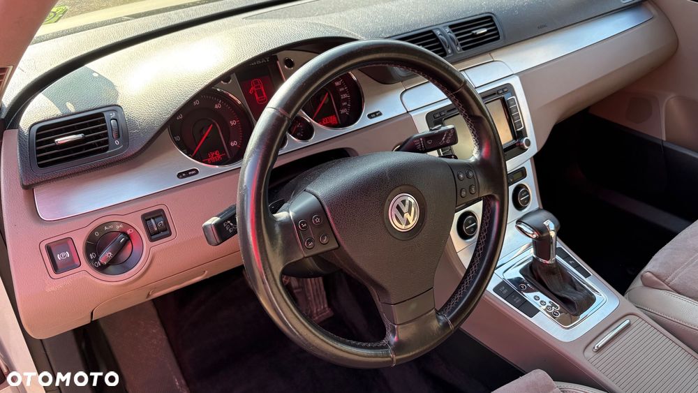 Volkswagen Passat 2.0 TDI DPF Highline DSG - 14