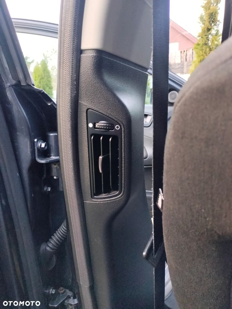 Ford Mondeo 2.5 Ghia - 26