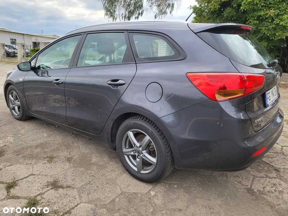 Kia Ceed - 21