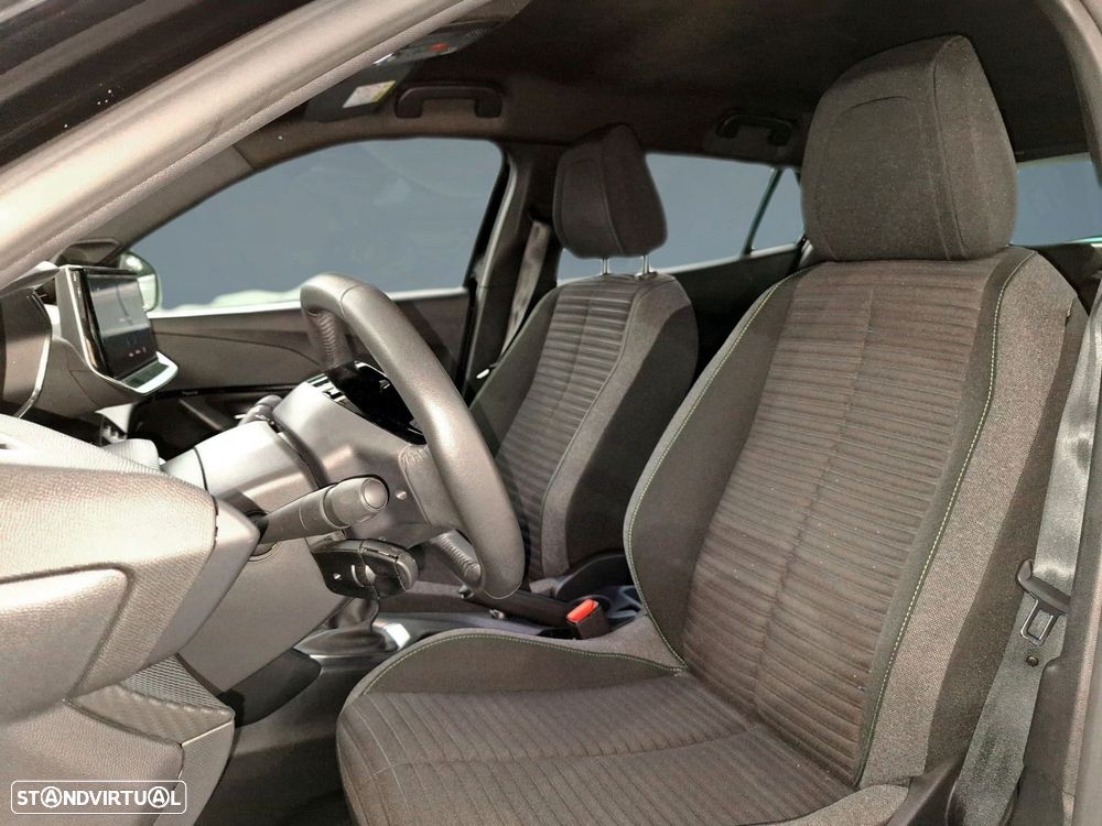 Peugeot 2008 1.2 PureTech Active - 11