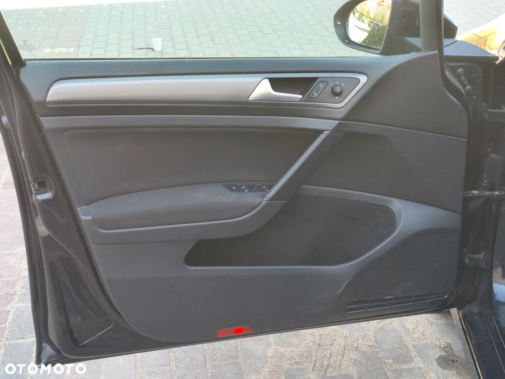 Volkswagen Golf 1.2 TSI BMT Trendline - 31