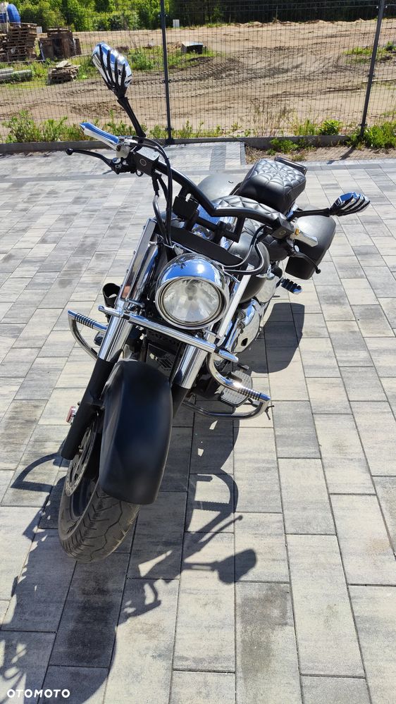 Suzuki Intruder - 4