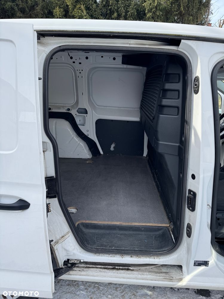 Volkswagen Caddy - 25