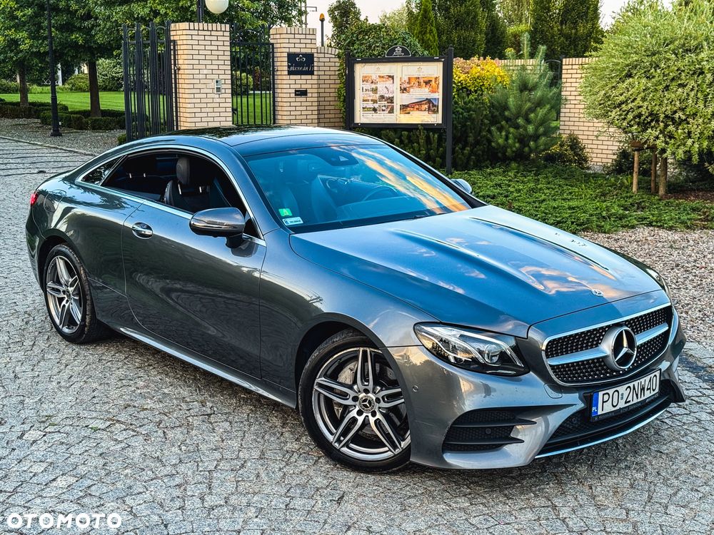 Mercedes-Benz Klasa E 220 d Coupe 4-Matic 9G-TRONIC - 25