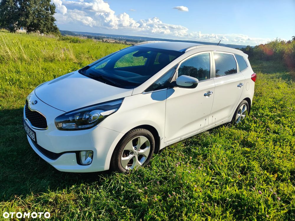 Kia Carens 1.6 GDI L - 1