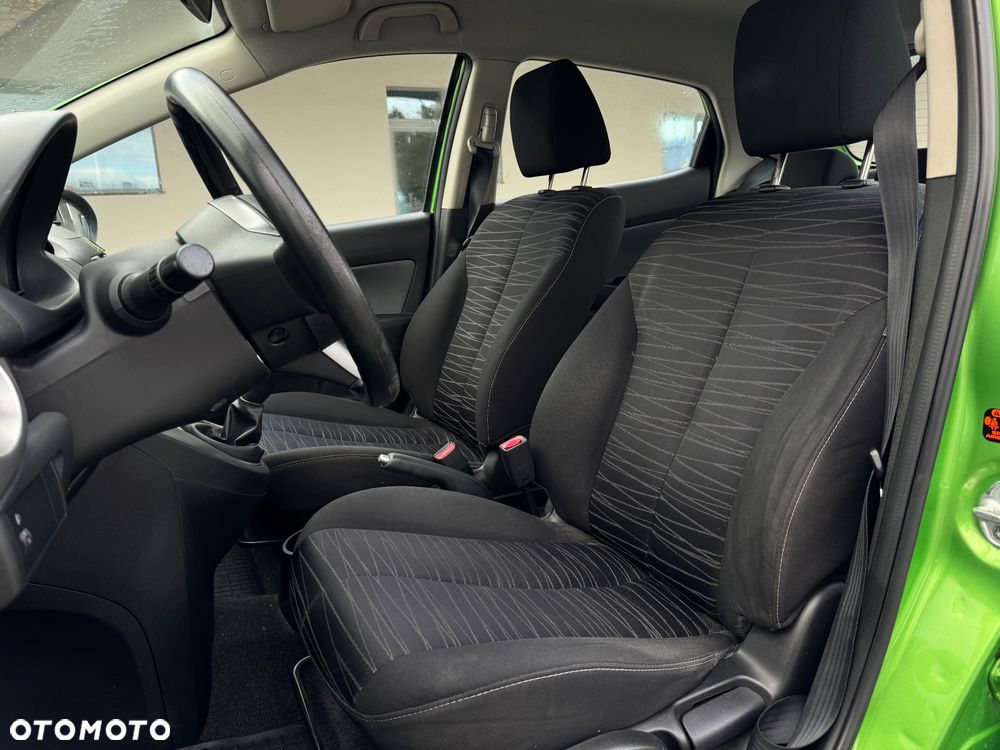 Mazda 2 - 17