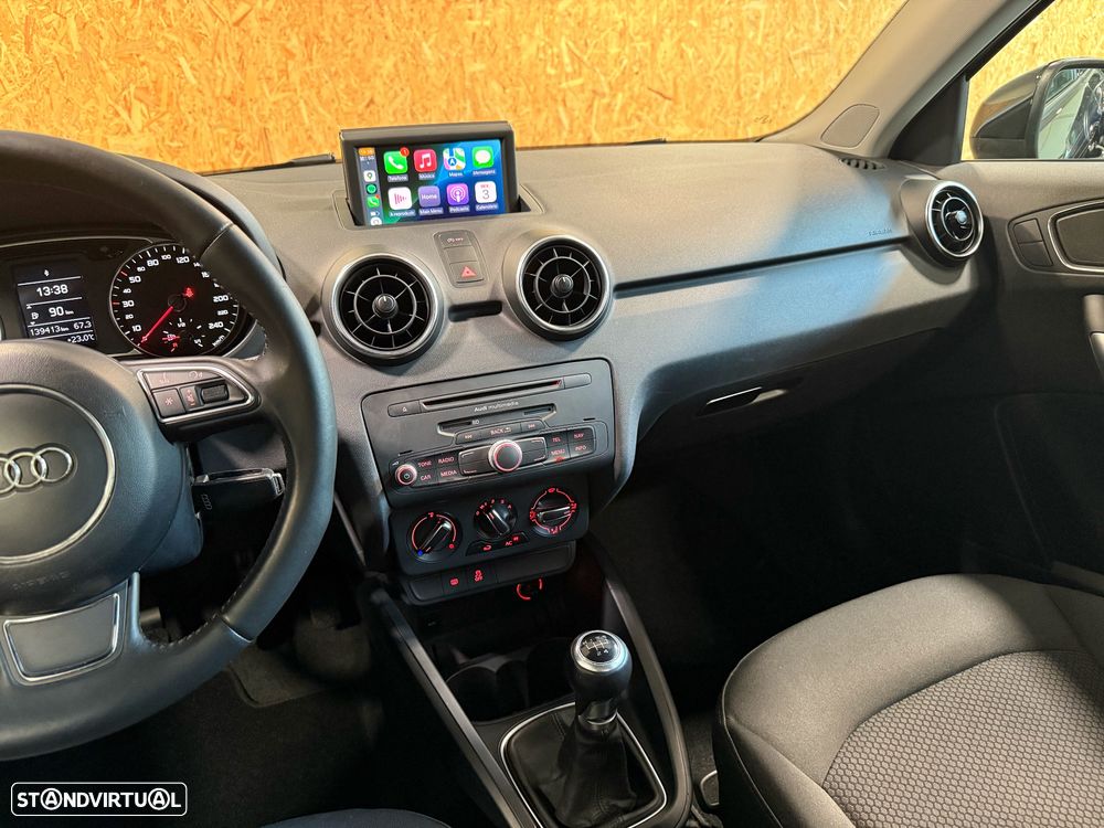 Audi A1 1.2 TFSI Attraction - 10