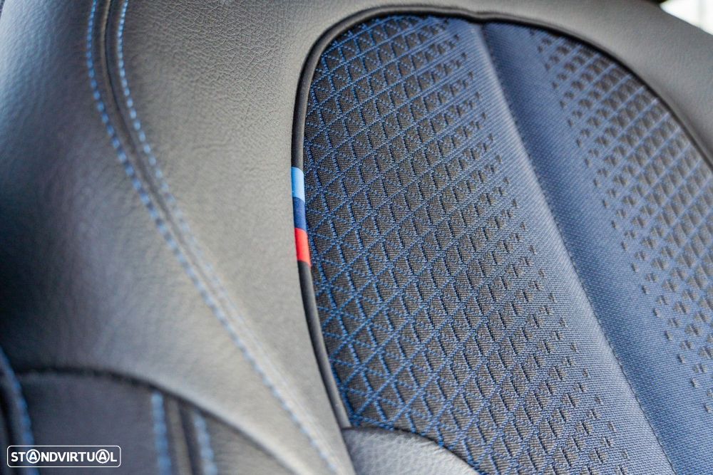 BMW 116 d Pack Desportivo M Auto - 40