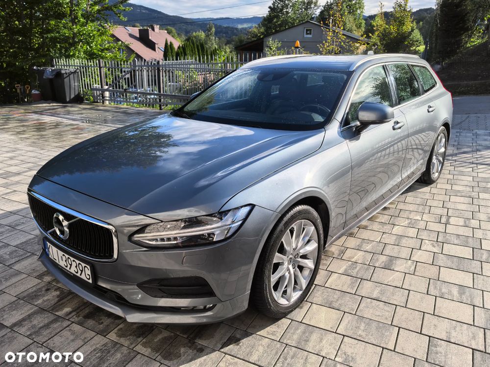 Volvo V90 D4 Momentum Pro - 2