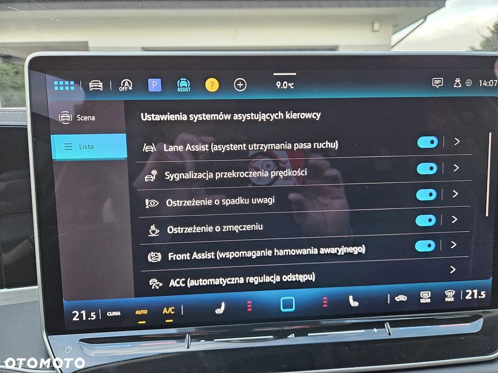 Volkswagen Passat - 12