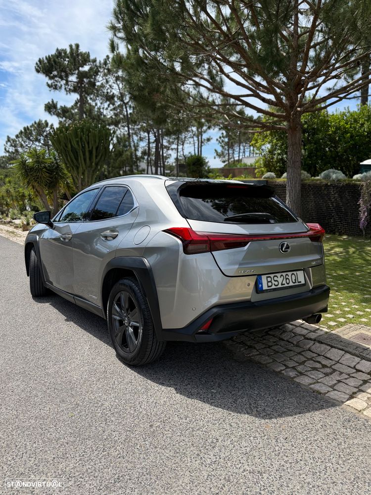 Lexus UX 250h Luxury - 6