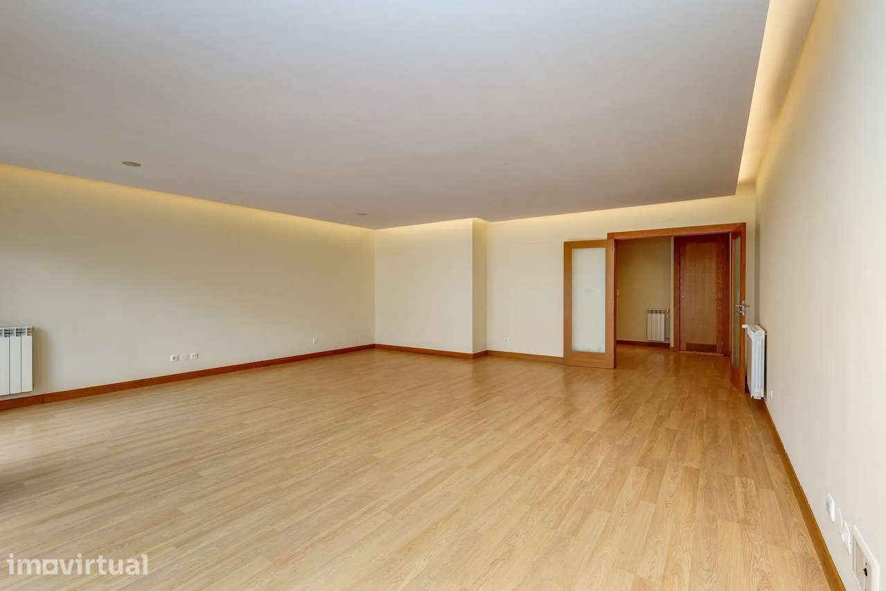 T3 | 162 m2 |  2 boxes | Aguas Livres | Amadora - Grande imagem: 4/27