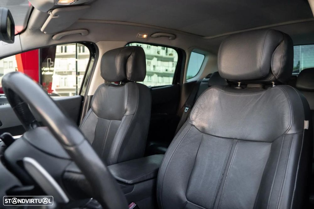 Peugeot 3008 2.0 HDi Hybrid4 - 26