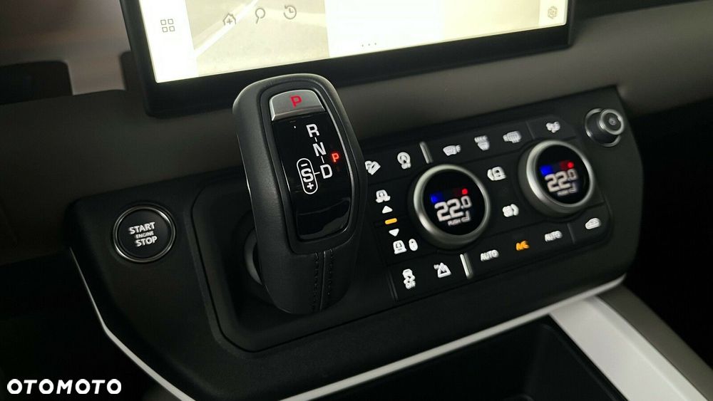 Land Rover Defender - 14