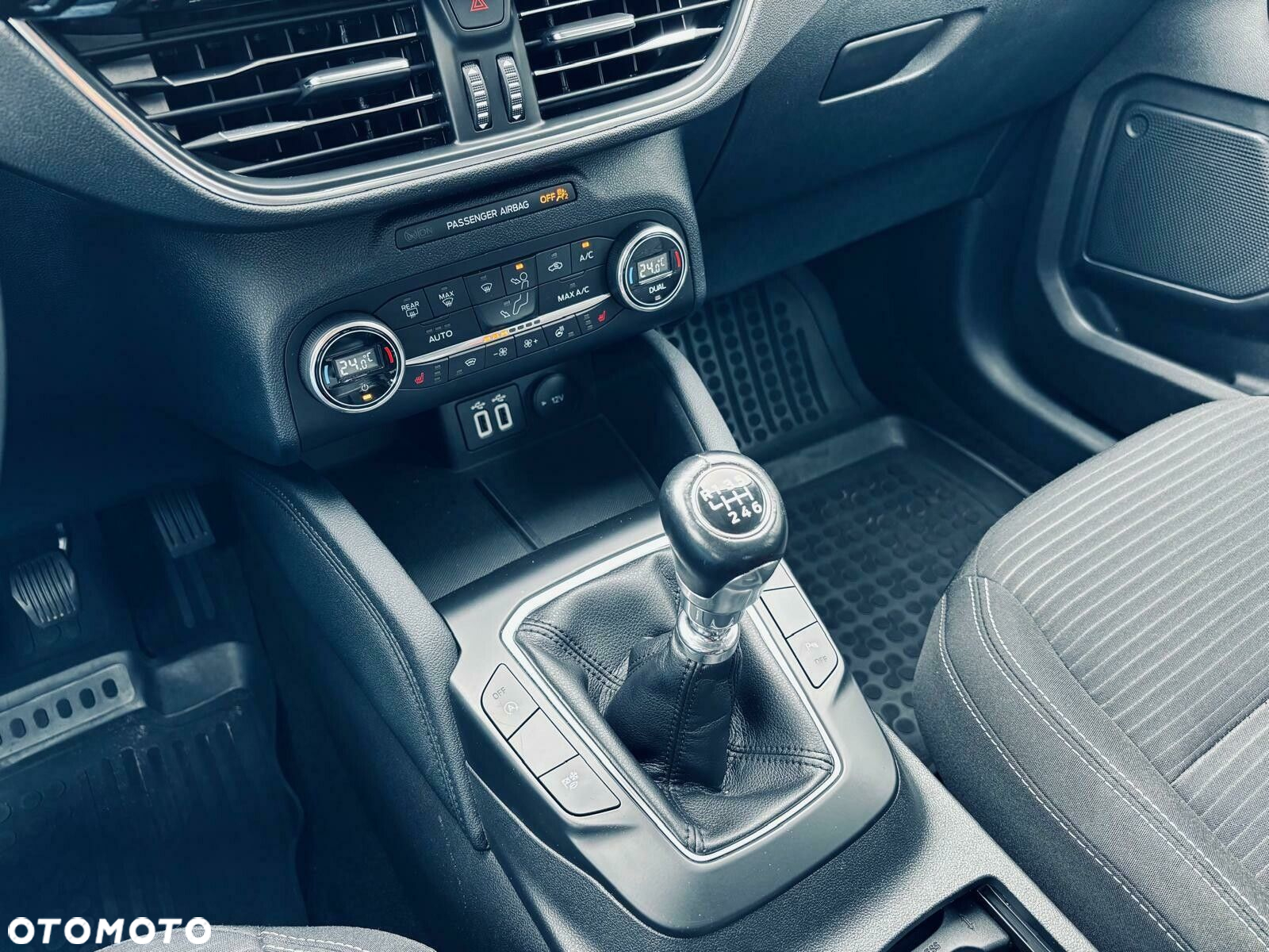 Ford Kuga 1.5 EcoBoost FWD Titanium - 29