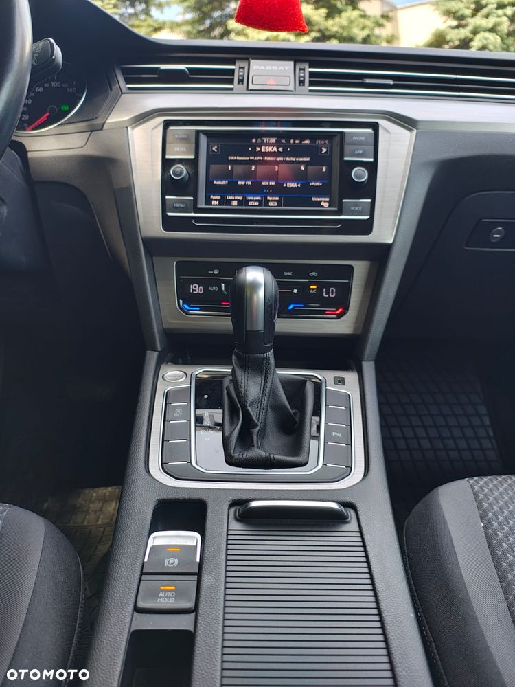 Volkswagen Passat 2.0 TDI EVO Business DSG - 30