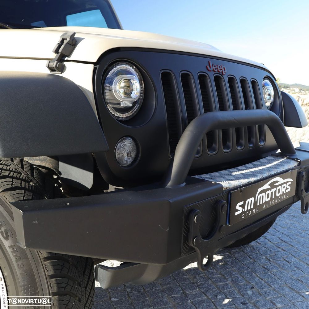Jeep Wrangler Unlimited - 12