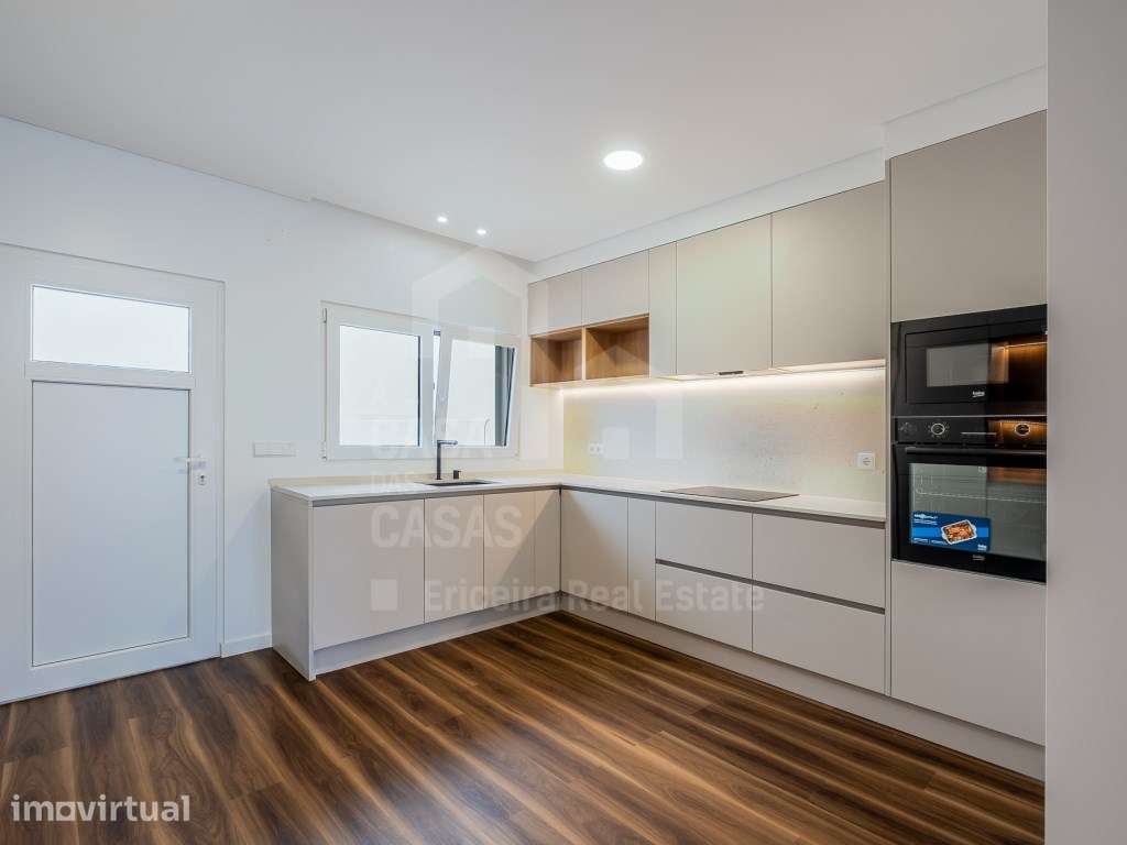 Vende Moradia T2 - Ericeira 6 km, A Casa das Casas - Grande imagem: 4/21