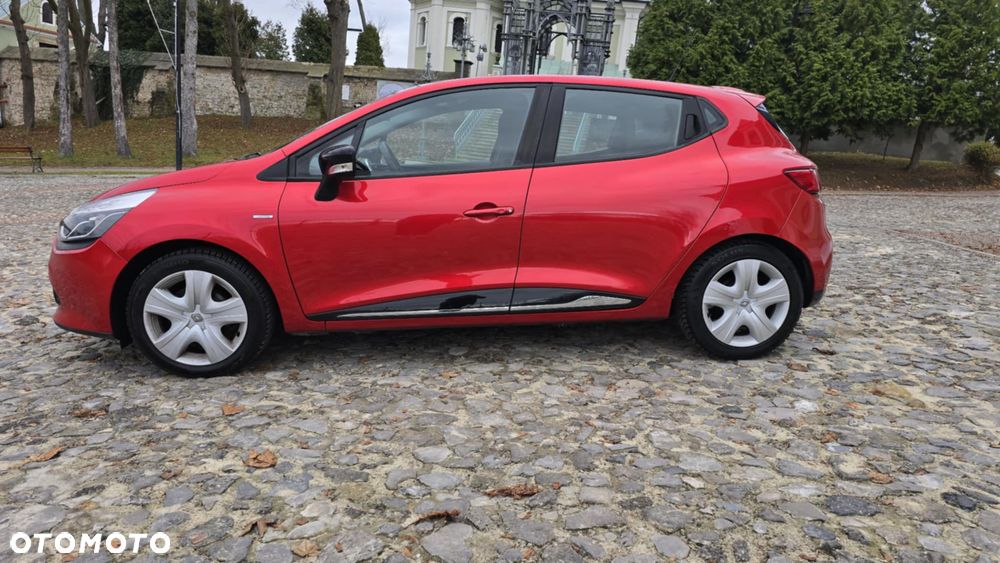 Renault Clio - 16