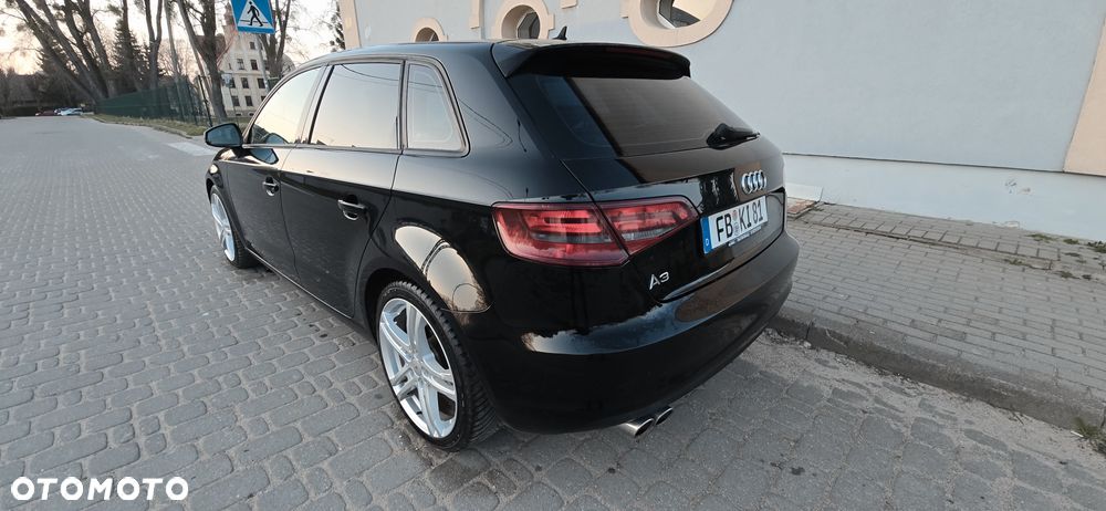Audi A3 Sportback 2.0 TDI (clean diesel) S tronic Ambiente - 4