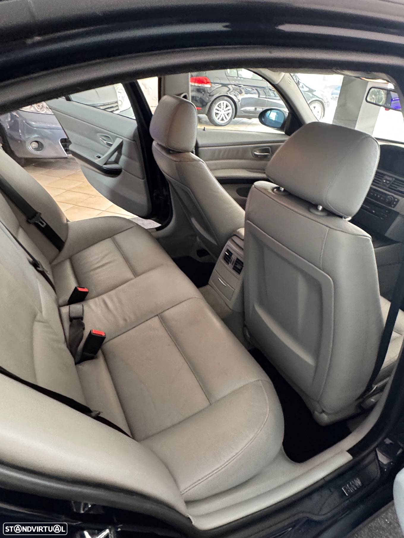 BMW 320 d Exclusive - 12