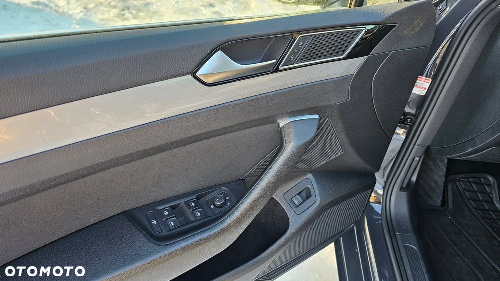 Volkswagen Passat - 21