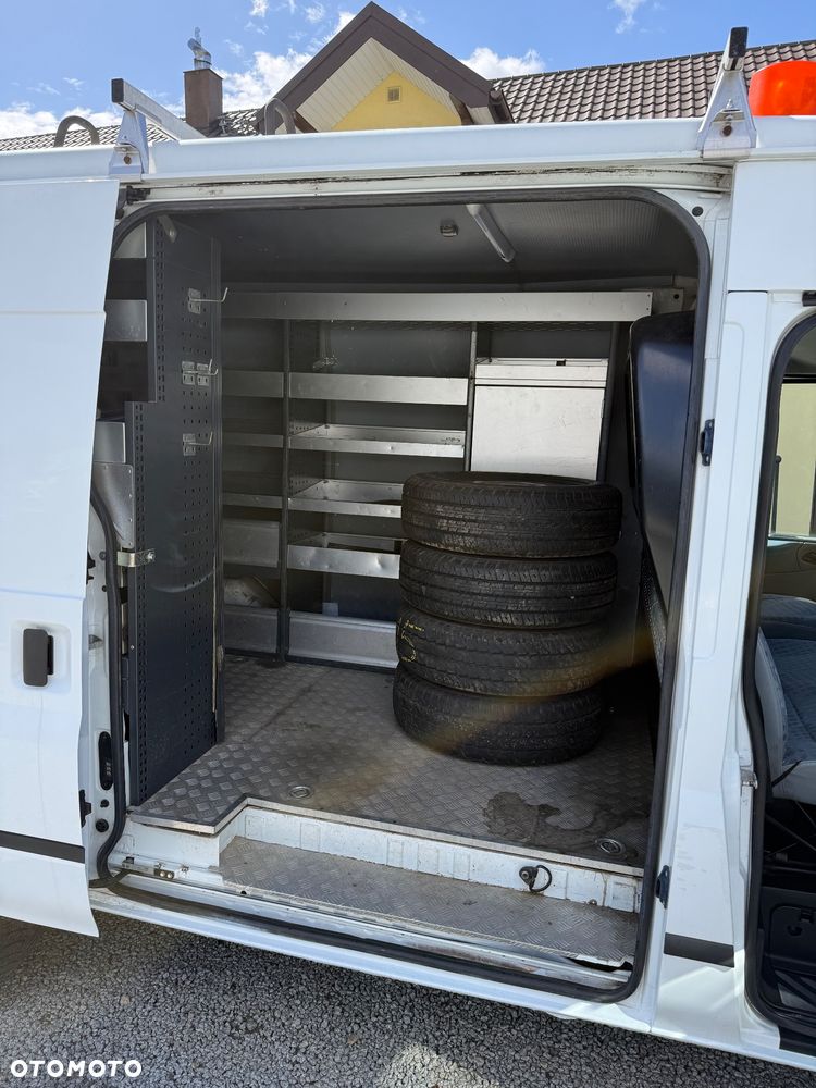 Ford Transit Furgon Warsztat 4x4 L2H2 2.2 TDCI 125KM 4x4 - 14