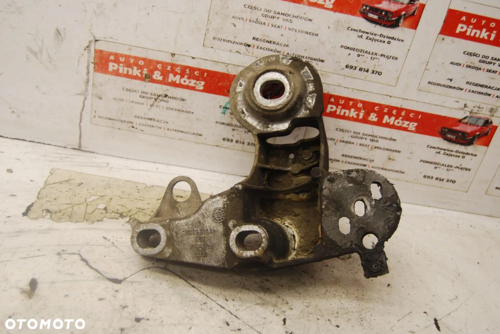 ŁAPA WSPORNIK SILNIKA 4B0199351B 4B0199352B LEWA PRAWA VW PASSAT B5 1.8T AUDI A6 C5 - 5