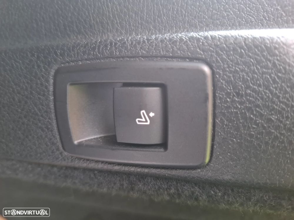 BMW 216 Active Tourer d Corporate Edition - 26