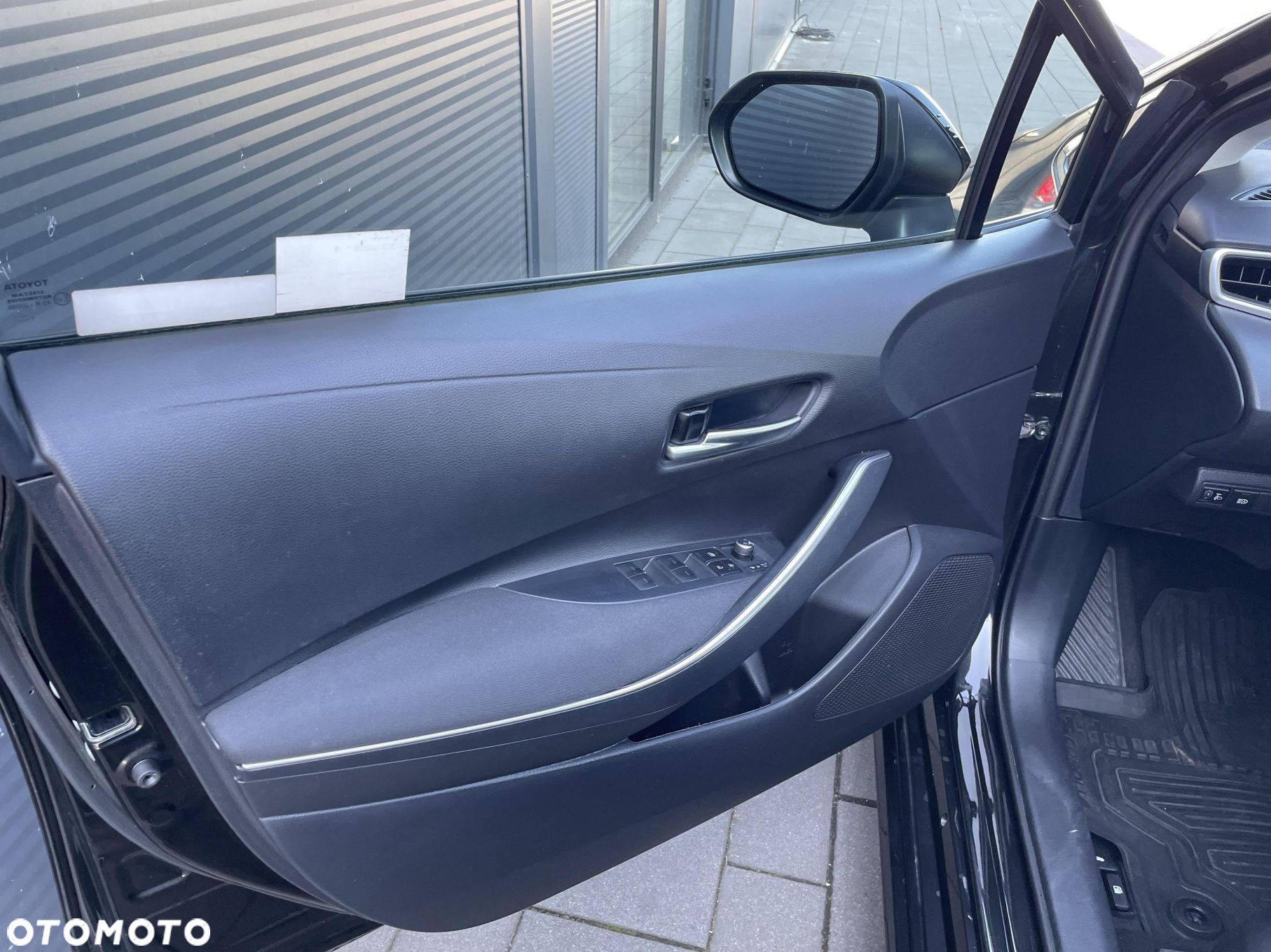 Toyota Corolla - 10