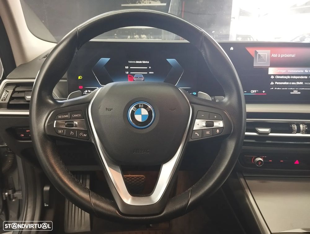BMW 320 e Auto - 23