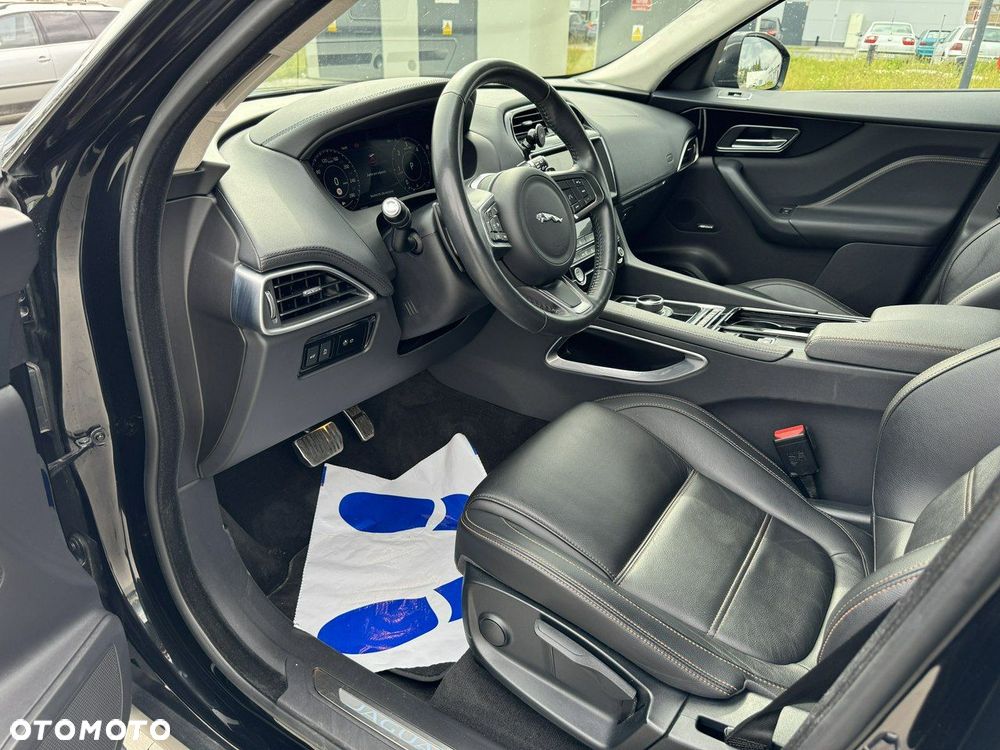Jaguar F-Pace 2.0 i4D AWD Prestige - 18