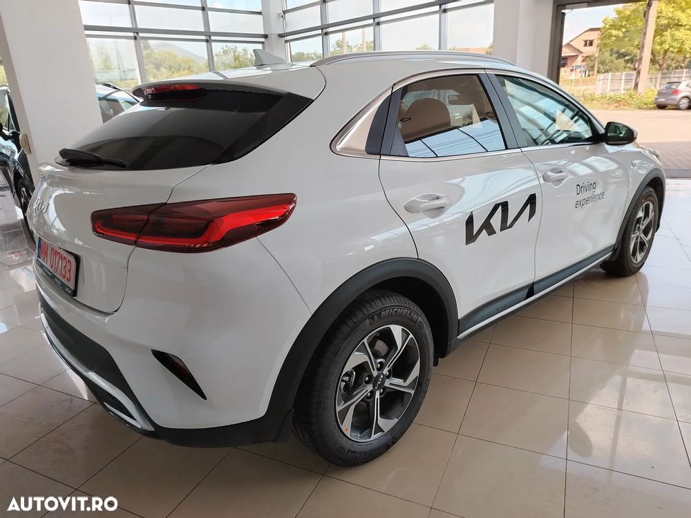 Kia XCeed 1.5 T-GDI 7DCT City - 4