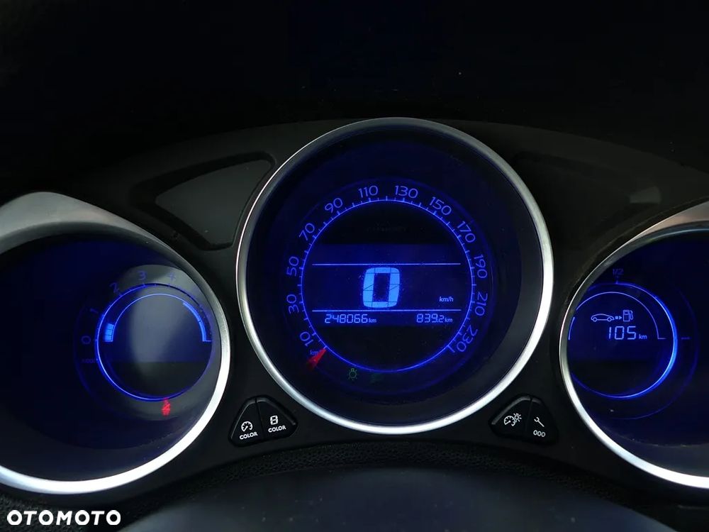 Citroën DS4 1.6 HDi SoChic - 27